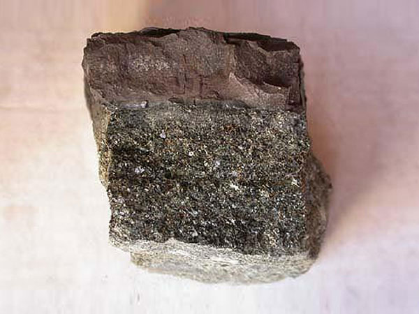 河南輝綠巖制砂機(jī)價(jià)格怎么樣？