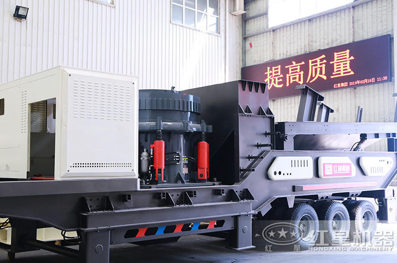 柴油機(jī)移動破碎機(jī)設(shè)備實(shí)拍 柴油機(jī)移動破碎機(jī)設(shè)備實(shí)拍