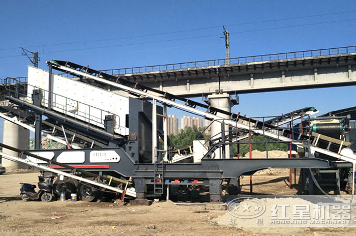 振動(dòng)篩沙機(jī)還是可移動(dòng)的好，流動(dòng)作業(yè)隨時(shí)轉(zhuǎn)場(chǎng)