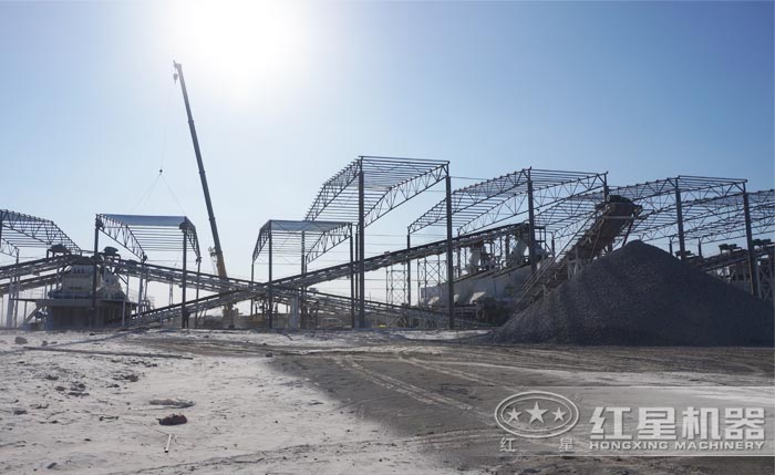 制砂現(xiàn)場(chǎng)實(shí)拍 制砂現(xiàn)場(chǎng)實(shí)拍