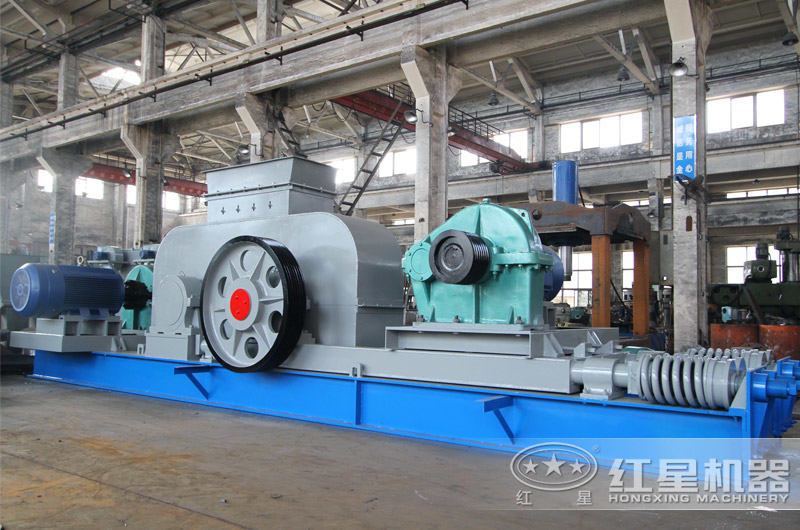 對輥破碎機(jī)設(shè)備實(shí)拍 對輥破碎機(jī)設(shè)備實(shí)拍