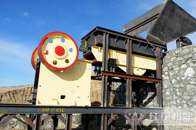 粗破常用設(shè)備-顎式破碎機(jī) 粗破常用設(shè)備-顎式破碎機(jī)