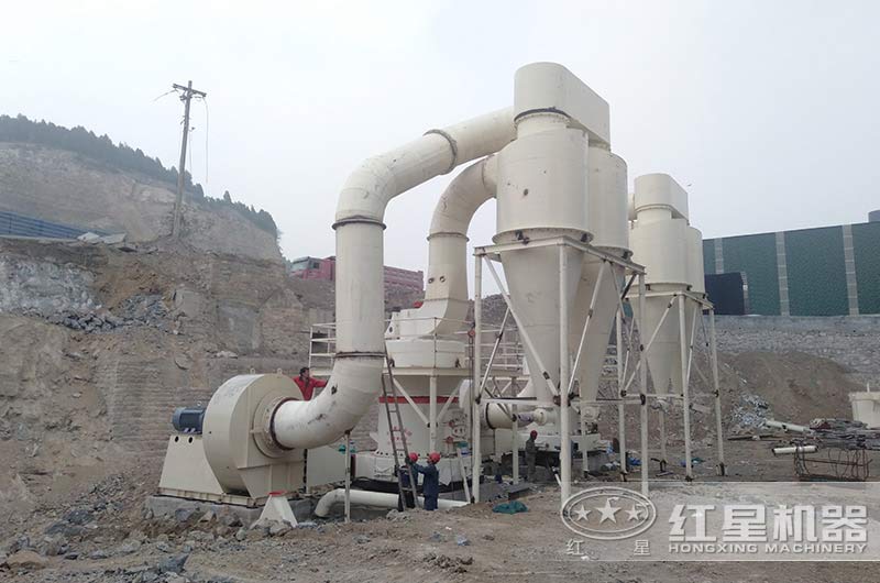 粉磨設(shè)備加工重晶石生產(chǎn)現(xiàn)場 粉磨設(shè)備加工重晶石生產(chǎn)現(xiàn)場