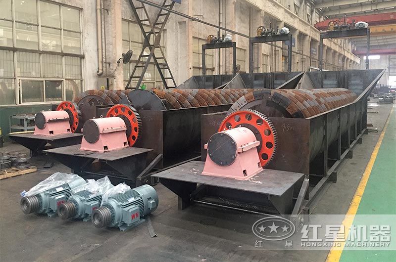 蛟龍洗砂機生產(chǎn)車間實拍 蛟龍洗砂機生產(chǎn)車間實拍