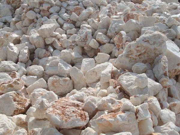 方解石磨粉生產(chǎn)設(shè)備與流程分析，生產(chǎn)廠家介紹