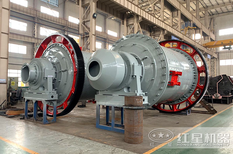 小型球磨機(jī)車間實拍，型號齊全