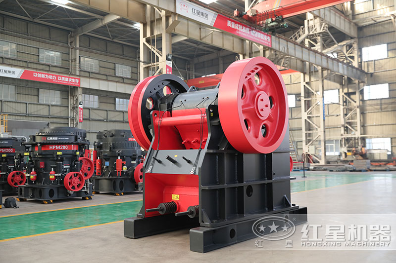 大塊石頭破碎機(jī)一天能碎多少噸石子？有幾種類型？?jī)r(jià)格多少