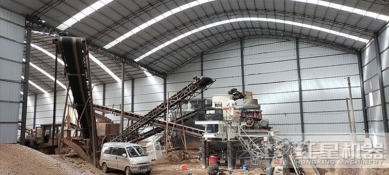 碎沙機(jī)設(shè)備多少錢一套，一天能生產(chǎn)多少？