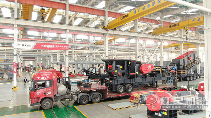 移動破碎機(jī):產(chǎn)能40-650t/h 移動破碎機(jī):產(chǎn)能40-650t/h