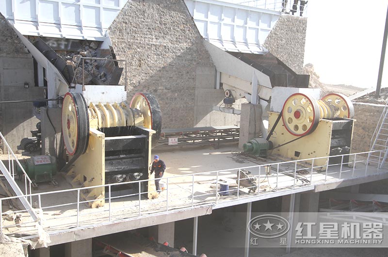 912顎式破石機產(chǎn)量是多少？一臺價格多少錢？