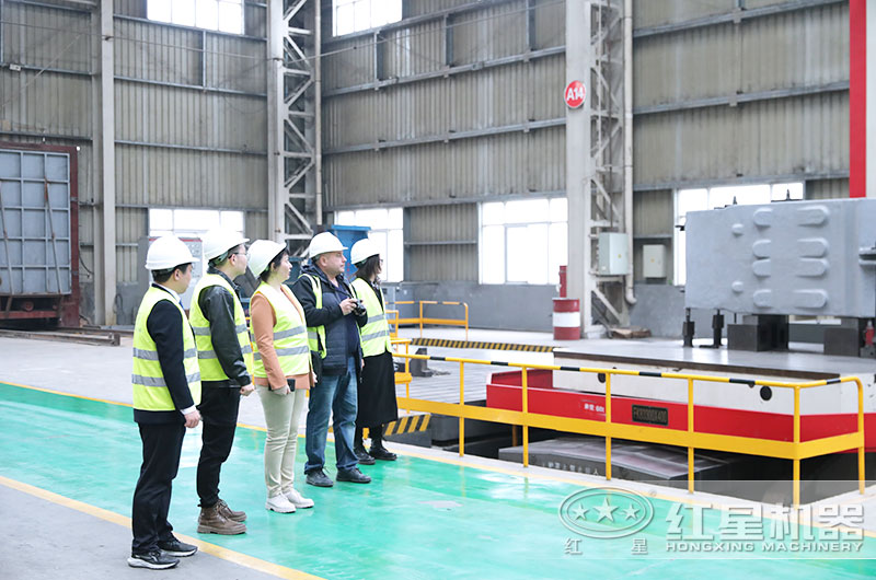 客戶(hù)來(lái)廠考察設(shè)備 客戶(hù)來(lái)廠考察設(shè)備